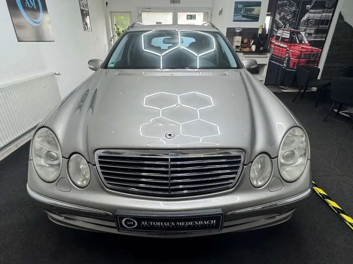 Gebraucht Mercedes E200 Avantgarde 163 PS (119 kW) 2005 Braun Kombi