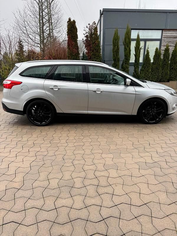 Gebraucht Ford Focus 163 PS (119 kW) 2013 Silber Kombi