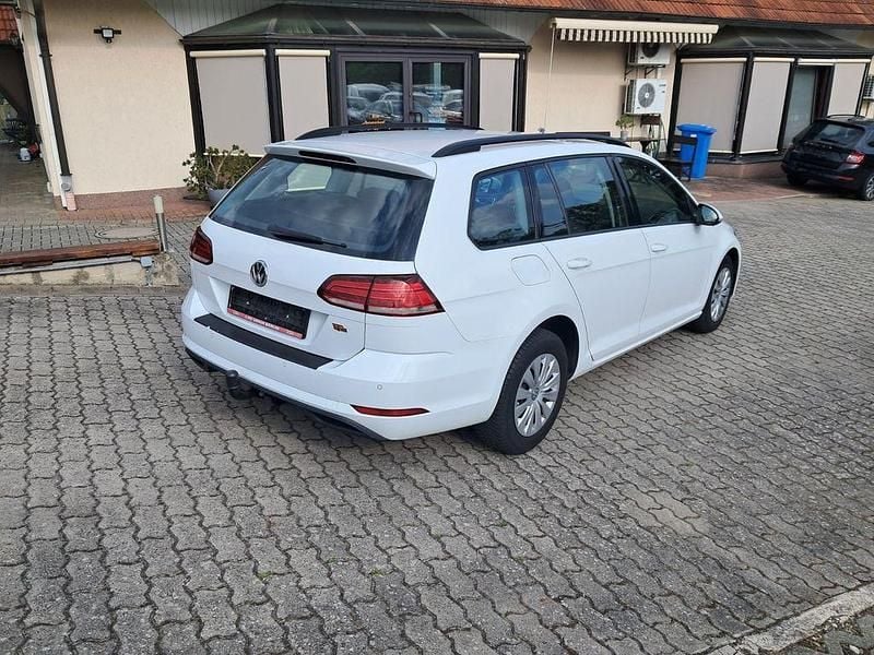 Gebraucht VW Golf VII 116 PS (85 kW) 2018 Weiß Kombi
