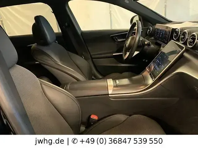 Gebraucht Mercedes C300e Avantgarde 313 PS (230 kW) 2022 Schwarz Limousine