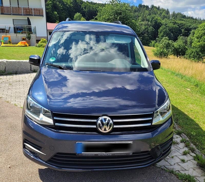 Blau Gebraucht 2015 VW Caddy Van / Kleinbus | 8.999 € - Bild 1/4
