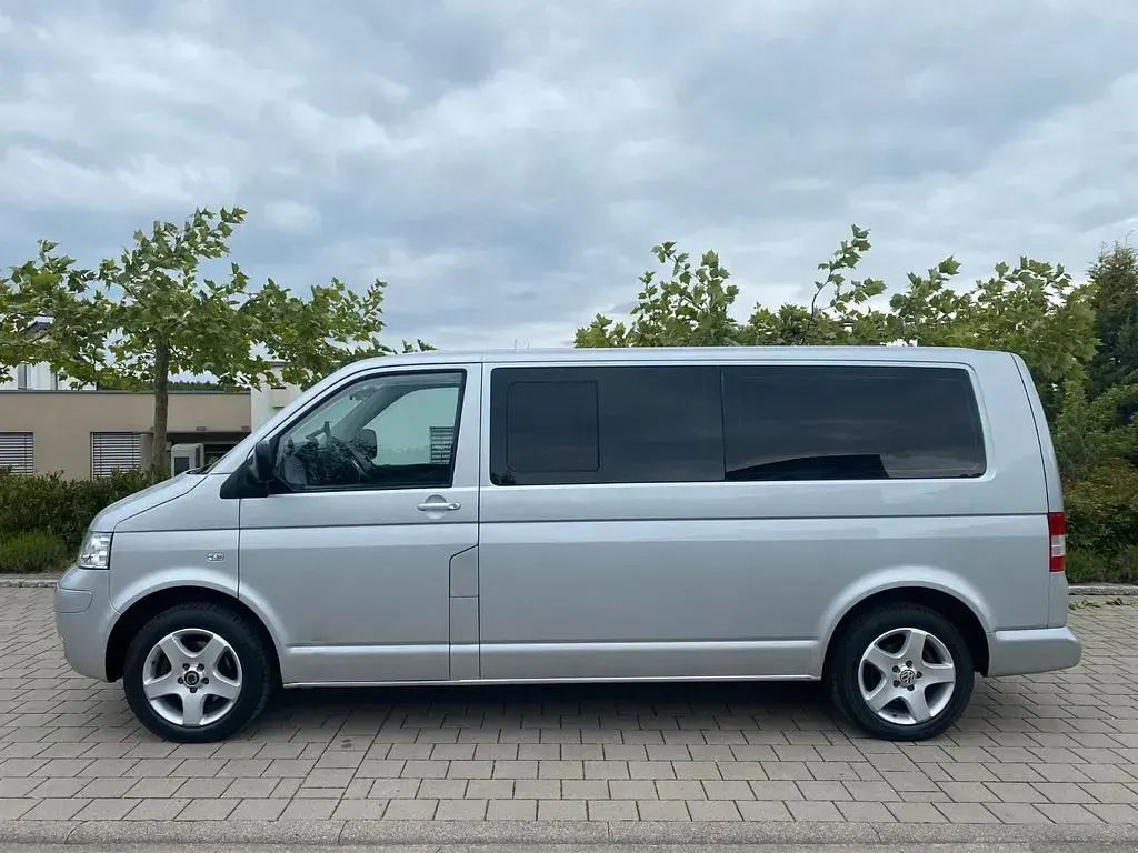 Używany VW Caravelle 116 KM (85 kW) 2007 Srebrny Van