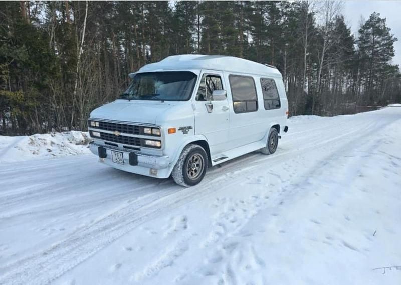 Weiß Gebraucht 1992 Chevrolet Starcraft Van / Kleinbus | 29.000 € - Bild 1/4