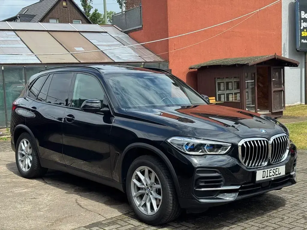 Gebraucht BMW X5 Performance 286 PS (210 kW) 2023 Schwarz SUV