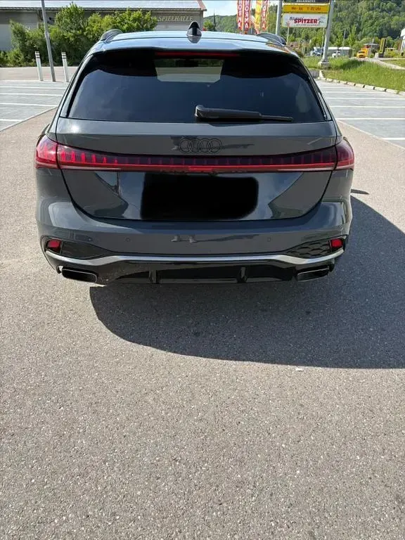 Gebraucht Audi A5 Edition .1 204 PS (150 kW) 2025 Grau Kombi