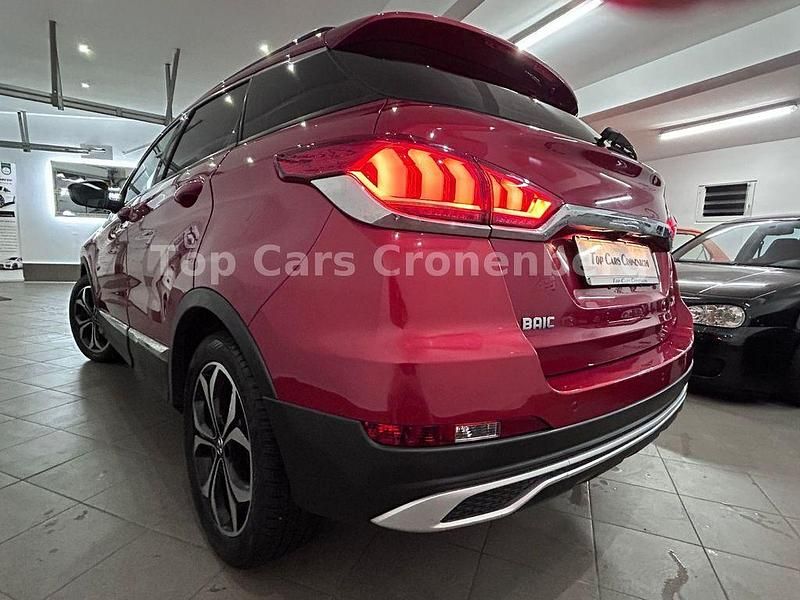 Gebraucht Baic X55 136 PS (100 kW) 2021 Rot SUV