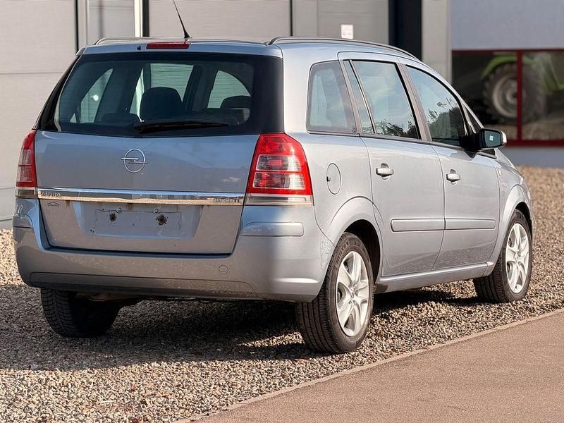 Gebraucht Opel Zafira Edition 150 PS (110 kW) 2008 Blau Van / Kleinbus