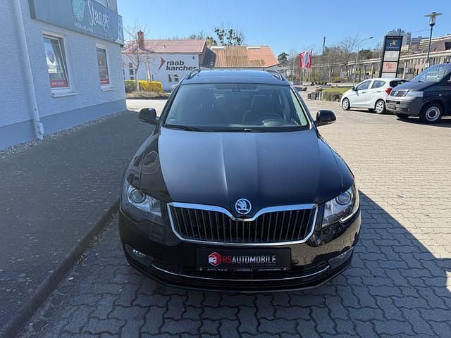 Gebraucht Skoda Superb Ambition 170 PS (125 kW) 2015 Schwarz Kombi