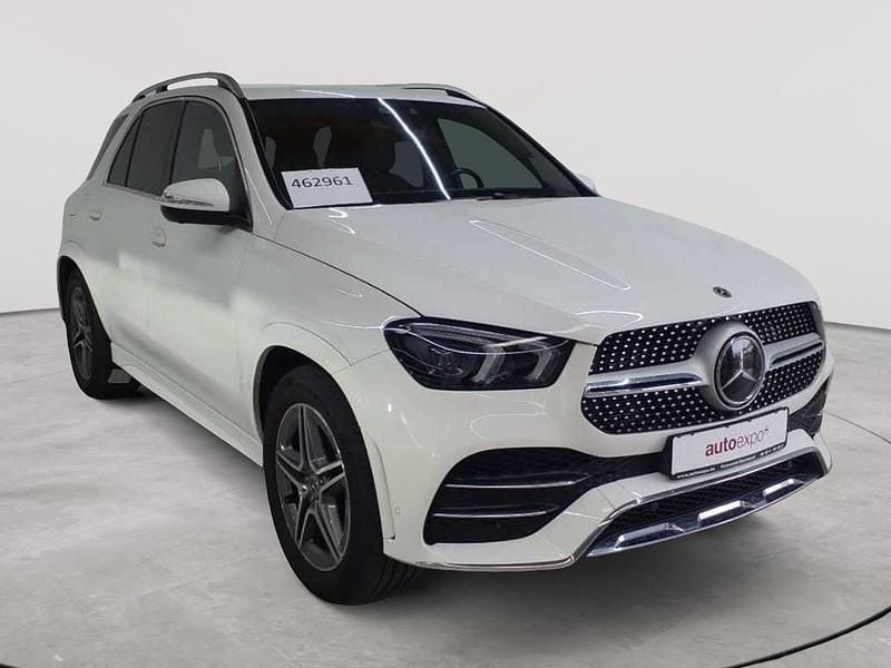 Polarweiß Gebraucht 2022 Mercedes GLE300 AMG line SUV | 52.990 € (Guter Preis) - Bild 1/4