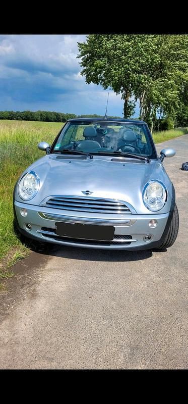 Silber Gebraucht 2005 Mini Cooper Cabriolet Cabrio | 4.500 € (Etwas zu teuer) - Bild 1/4