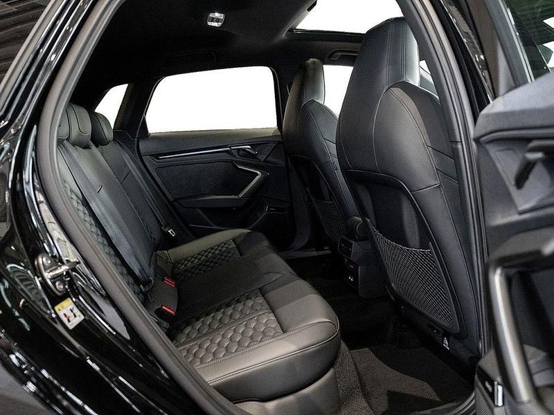 Neu Audi RS3 Sportback Sport 400 PS (294 kW) 2025 Mythosschwarz Kleinwagen