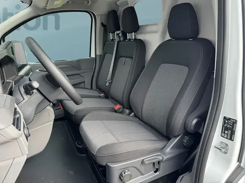 Neu VW T7 150 PS (110 kW) 2025 Weiß Van