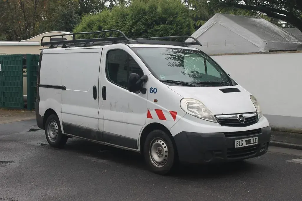 Gebraucht Opel Vivaro 90 PS (66 kW) 2007 Weiß Van / Kleinbus