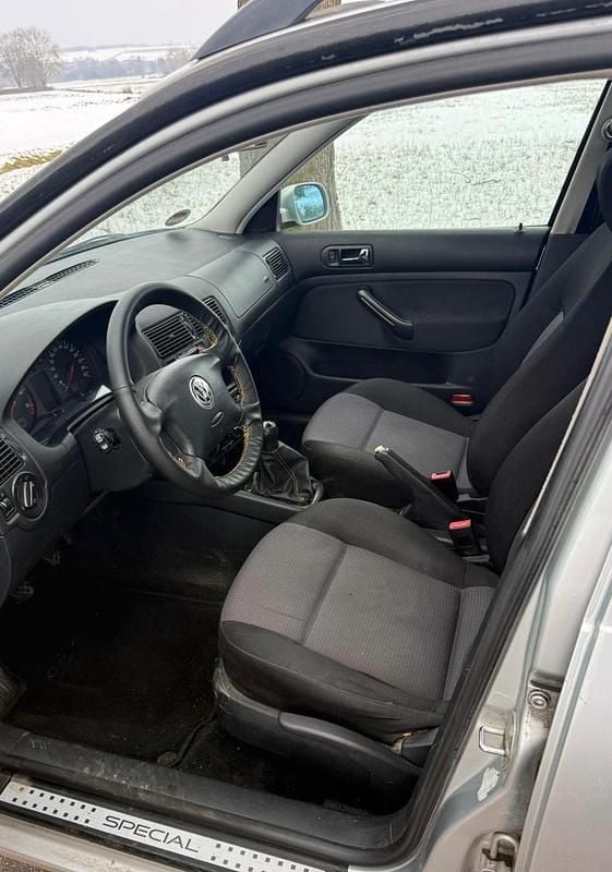 Gebraucht VW Golf IV 104 PS (76 kW) 2001 Silber Kombi