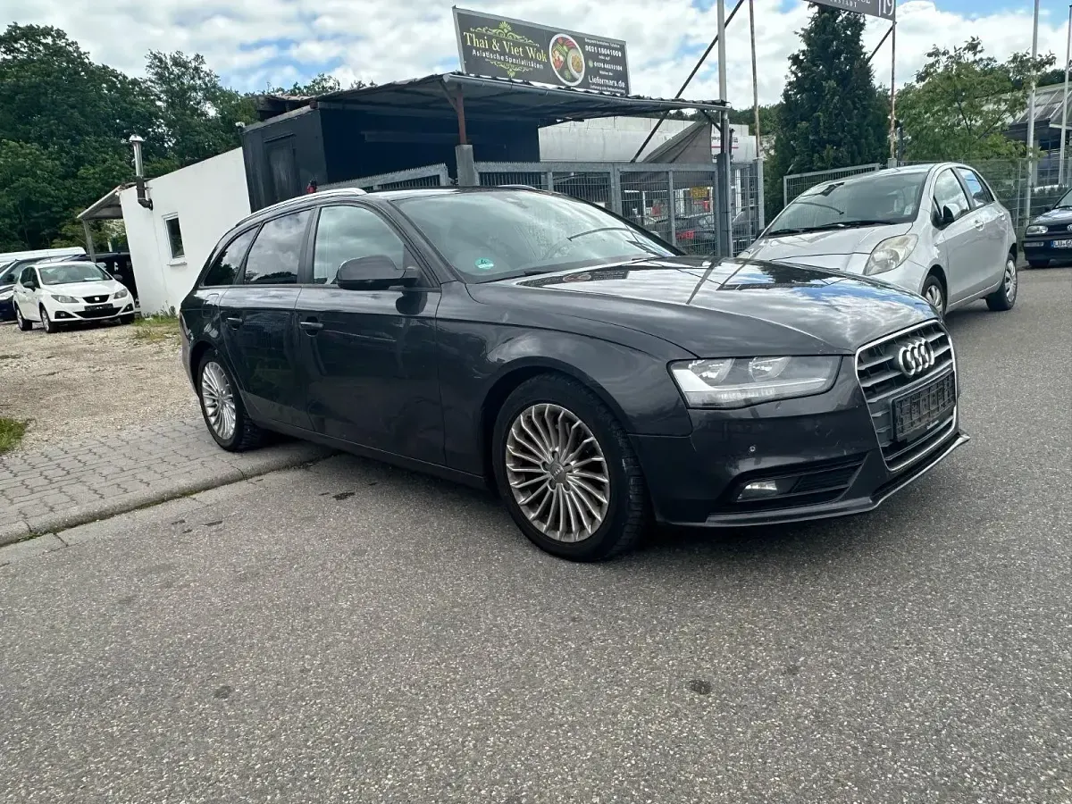 Gebraucht Audi A4 Ambition 150 PS (110 kW) 2013 Grau Kombi