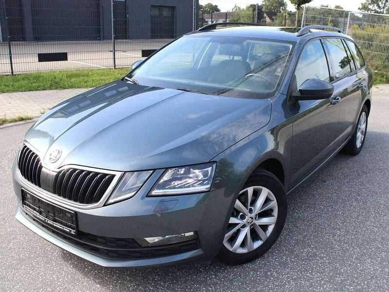 Seda quartz/quartz grey Gebraucht 2020 Skoda Octavia Tour Kombi | 16.999 € (Guter Preis) - Bild 1/4