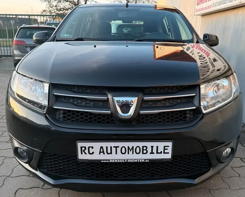 Gebraucht Dacia Sandero Lauréate 90 PS (66 kW) 2012 Schwarz Limousine