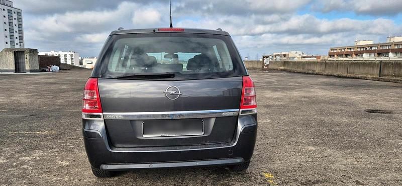 Gebraucht Opel Zafira 125 PS (91 kW) 2012 Grau Van / Kleinbus