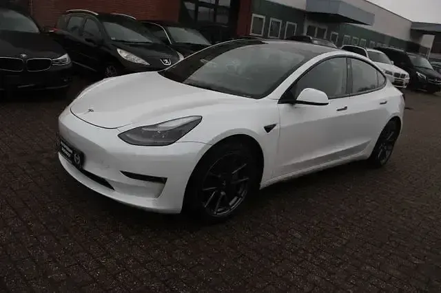 Gebraucht Tesla Model 3 324 kW (441 PS) 2021 Weiß Limousine
