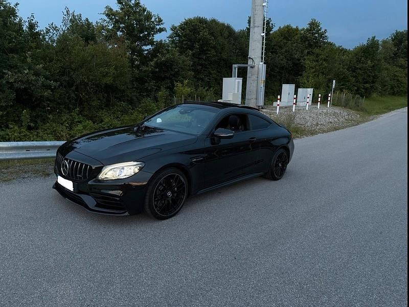 Schwarz Gebraucht 2020 Mercedes C63 AMG AMG Coupé | 56.000 € (Superpreis) - Bild 1/4