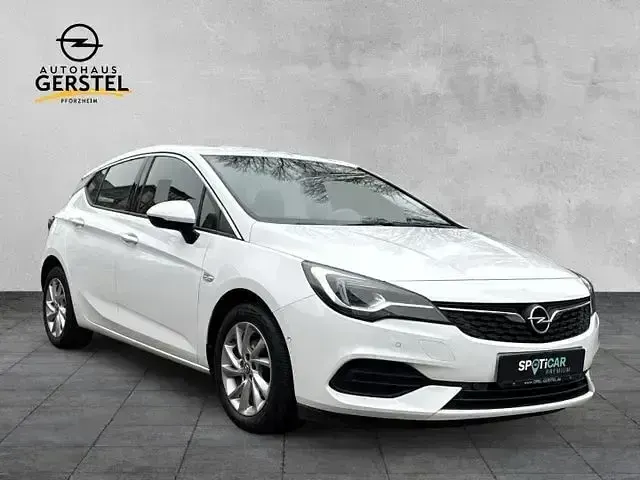 Gebraucht Opel Astra Elegance 145 PS (106 kW) 2020 Weiß Limousine