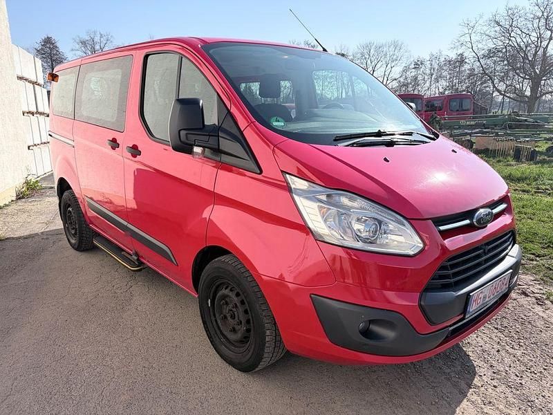 Gebraucht Ford Transit Custom Trend 105 PS (77 kW) 2017 Rot Van / Kleinbus