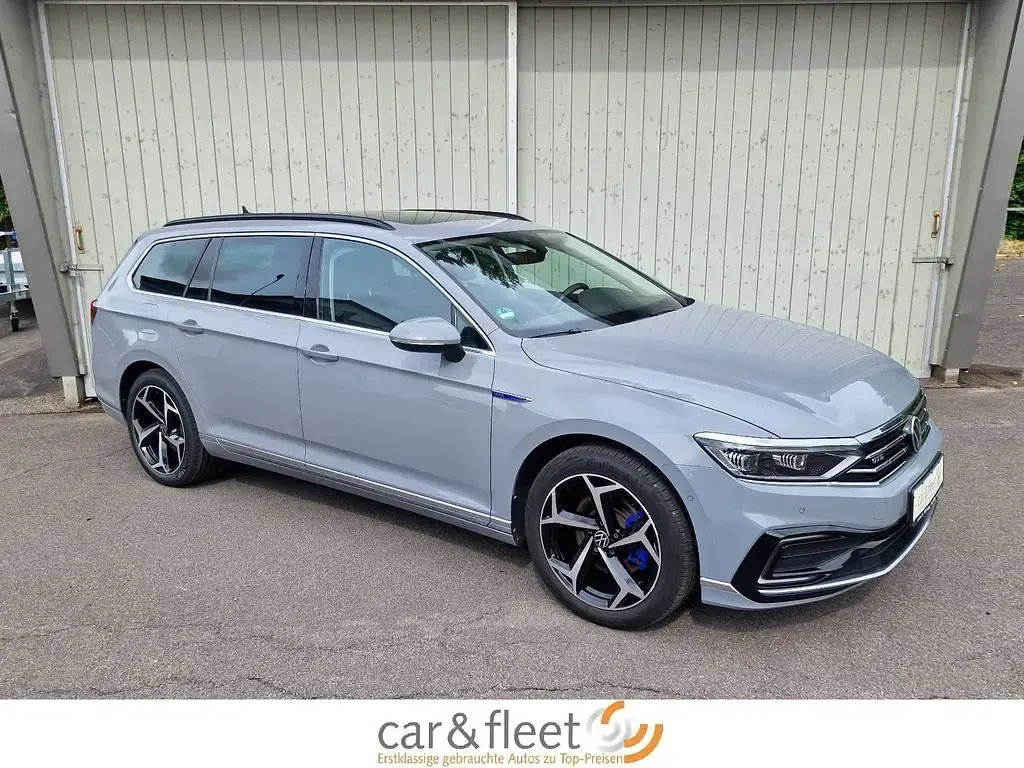 Gebraucht VW Passat GTE 156 PS (114 kW) 2022 Mondsteingrau Kombi