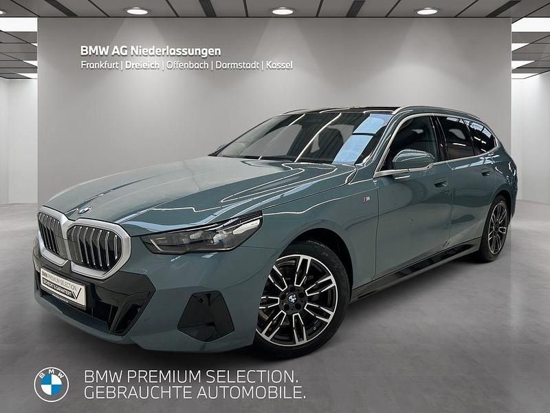 Grün Gebraucht 2024 BMW 520 M Sport Limousine | 56.280 € (Teuer) - Bild 1/3