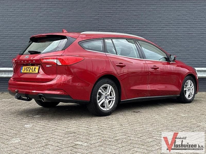 Gebraucht Ford Focus Trend 125 PS (91 kW) 2020 Rot Kombi