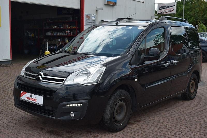 Schwarz Gebraucht 2016 Citroën Berlingo SELECTION Van / Kleinbus | 5.990 € (Superpreis) - Bild 1/4