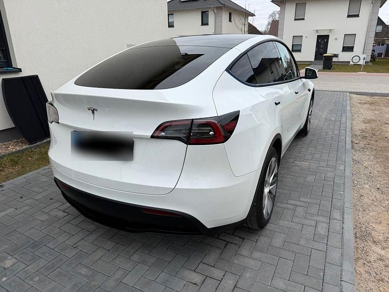 Gebraucht Tesla Model Y Long Range RWD 255 kW (347 PS) 2024 Weiß SUV