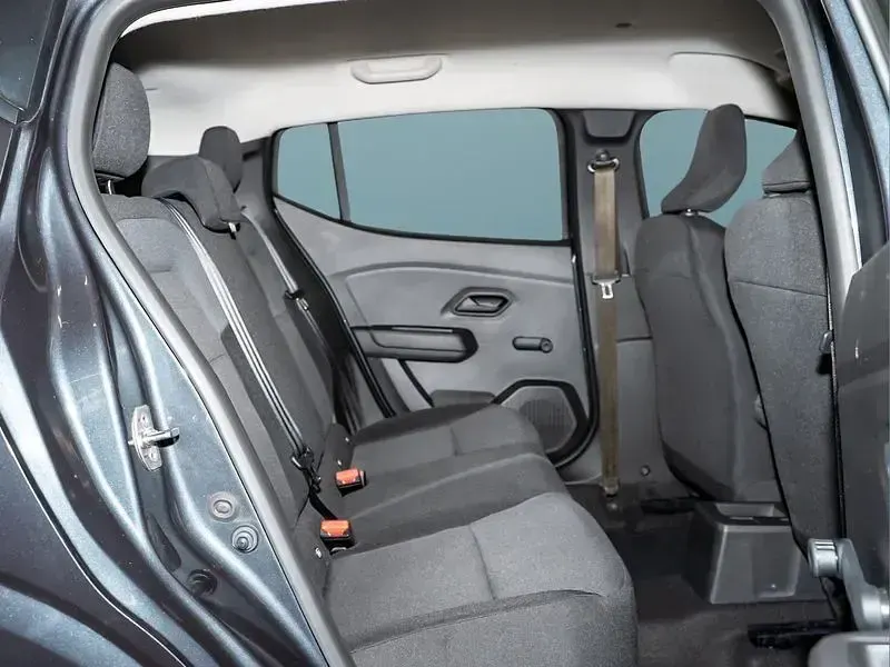 Używany Dacia Sandero 91 KM (66 kW) 2022 Szary Hatchback