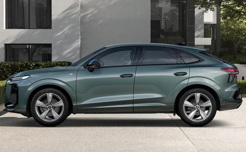 Neu Audi Q3 Sportback Advanced 265 PS (194 kW) 2026 Salbeigrün metallic SUV