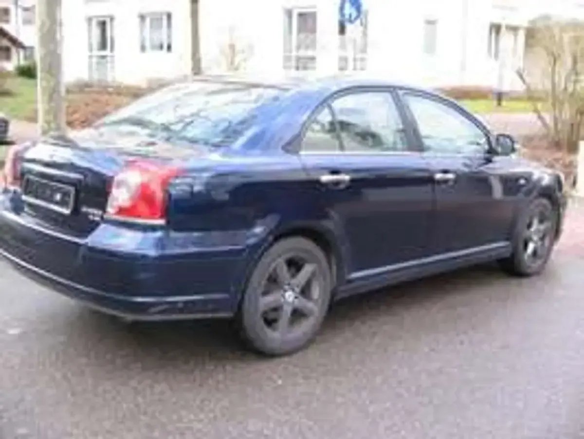 Gebraucht Toyota Avensis Executive 177 PS (130 kW) 2007 Blau Limousine