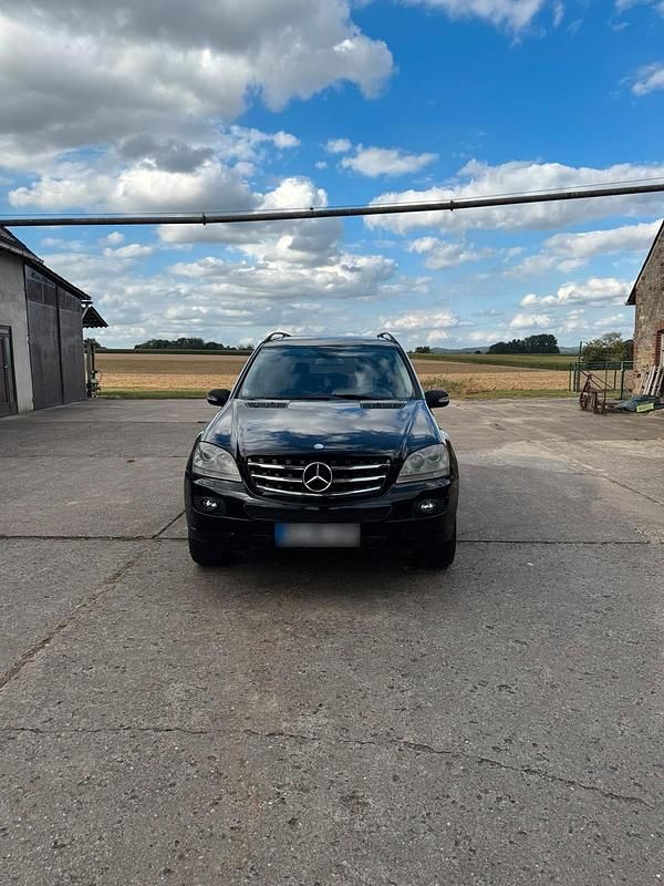 Gebraucht Mercedes ML420 306 PS (225 kW) 2007 Schwarz SUV