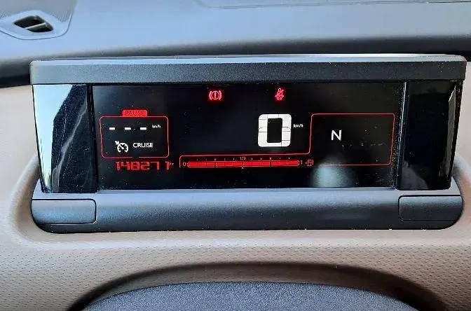 Gebraucht Citroën C4 SELECTION 99 PS (72 kW) 2016 Gelb Limousine