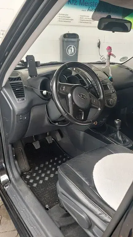 Gebraucht Kia Soul Spirit 126 PS (92 kW) 2011 Schwarz SUV