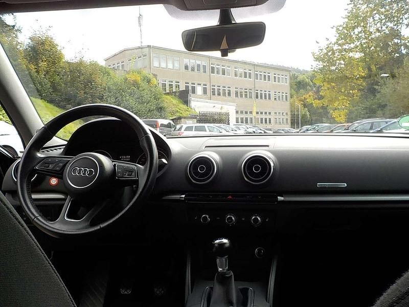 Gebraucht Audi A3 116 PS (85 kW) 2016 Mythosschwarz metallic Kleinwagen