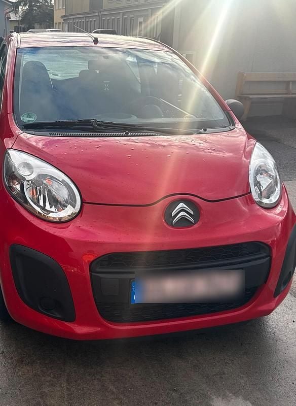 Gebraucht Citroën C1 58 PS (42 kW) 2012 Rot Kleinwagen