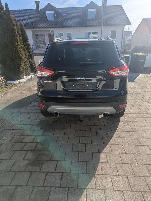 Gebraucht Ford Kuga Individual 140 PS (102 kW) 2014 Schwarz SUV