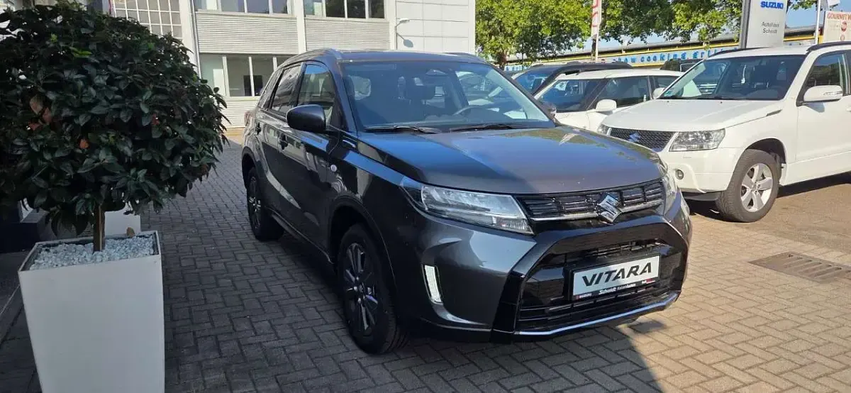 Neu Suzuki Vitara Comfort 110 PS (80 kW) 2026 Titan dark gray SUV