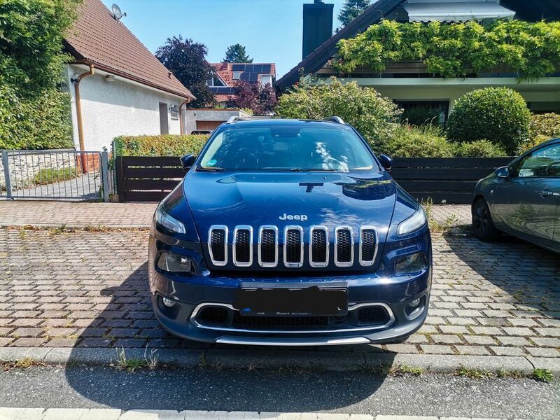 Blau Gebraucht 2015 Jeep Cherokee Limited SUV | 11.499 € (Superpreis) - Bild 1/4