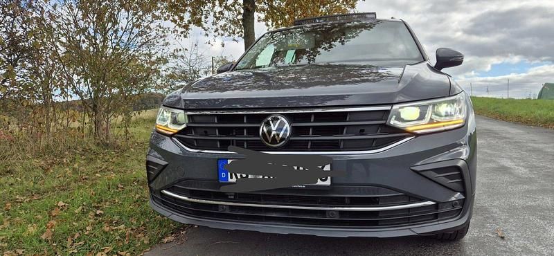 Gebraucht VW Tiguan Active 150 PS (110 kW) 2022 Grau SUV