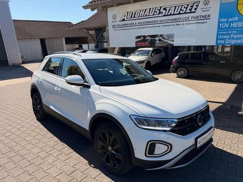 Gebraucht VW T-Roc Life 116 PS (85 kW) 2023 Pure white SUV