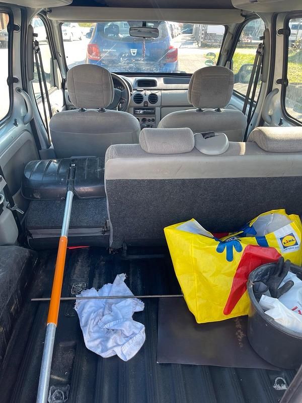 Gebraucht Renault Kangoo 90 PS (66 kW) 2005 Silber Van / Kleinbus