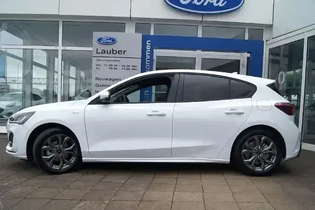 Usata Ford Focus ST-Line 125 CV (91 kW) 2023 Bianco Berlina