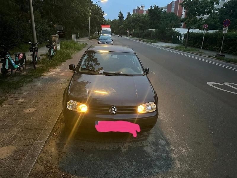 Gebraucht 2003 VW Golf IV Limousine | 450 € (Superpreis) - Bild 1/4
