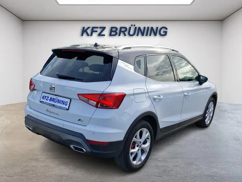 Gebraucht Seat Arona FR 150 PS (110 kW) 2024 Nevada weiß metallic / dac (metallic) SUV