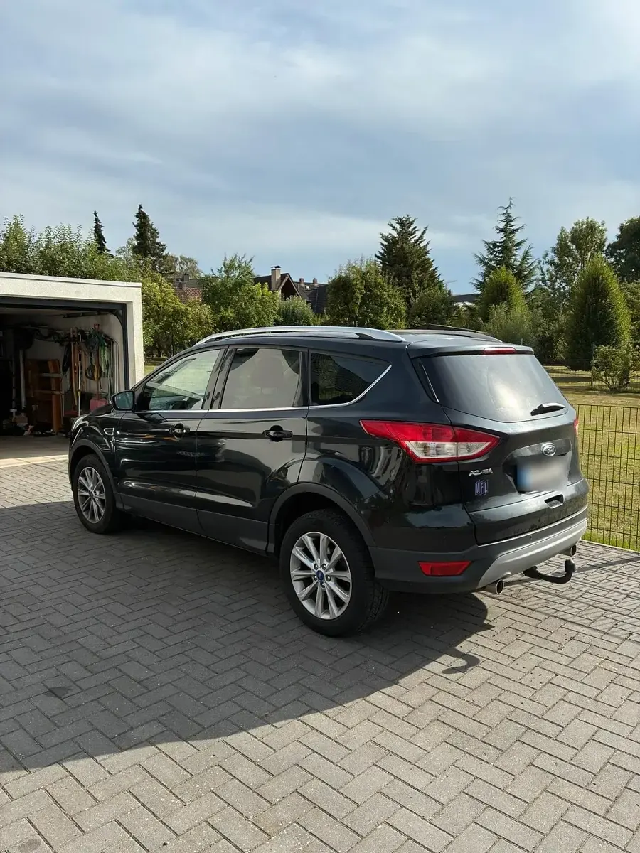 Gebraucht Ford Kuga 88 PS (64 kW) 2015 Schwarz SUV