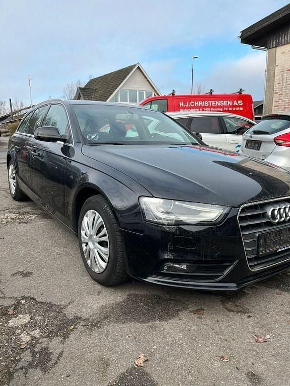 Gebraucht Audi A4 Ambiente 150 PS (110 kW) 2014 Schwarz Kombi